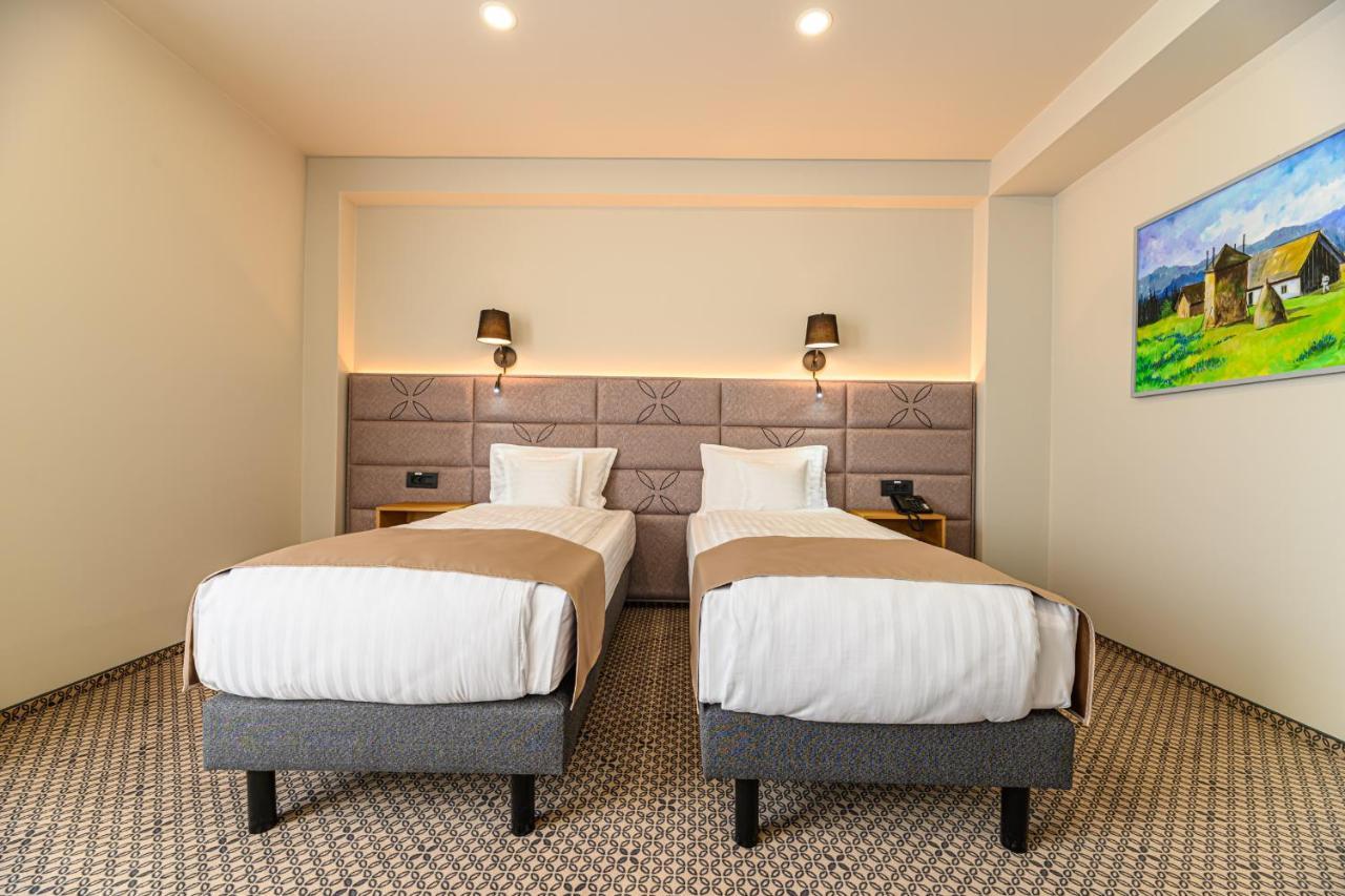 Hotel Dukat Gura Humorului Dış mekan fotoğraf