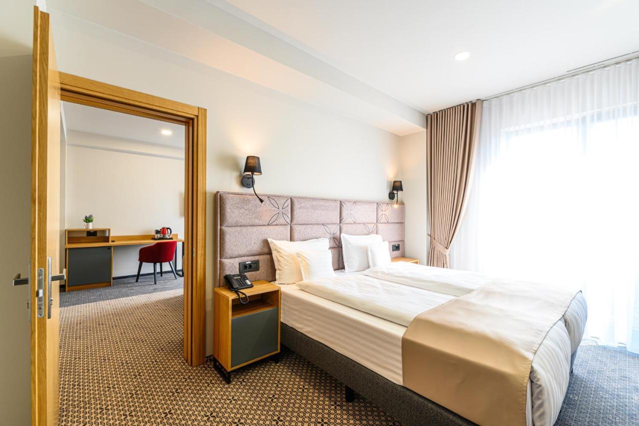 Hotel Dukat Gura Humorului Dış mekan fotoğraf