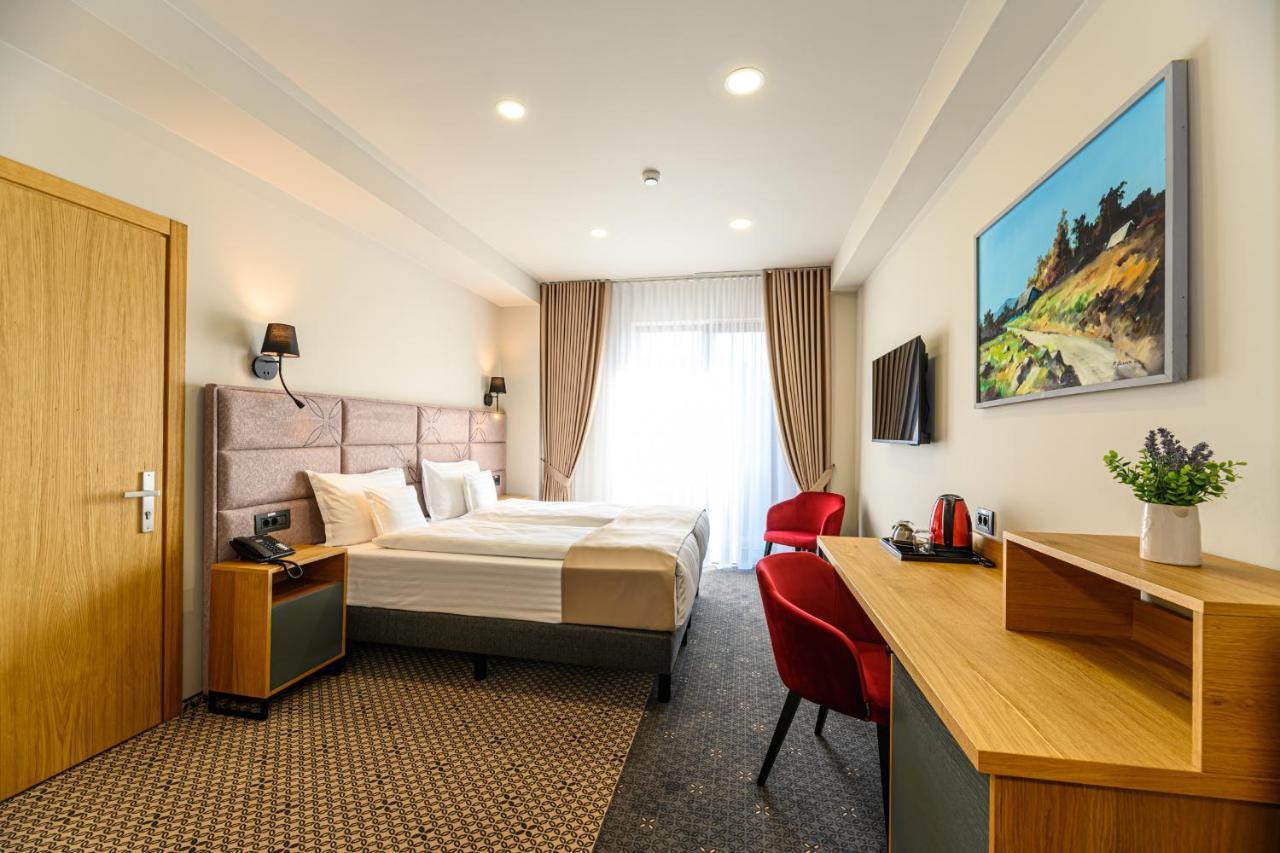 Hotel Dukat Gura Humorului Dış mekan fotoğraf