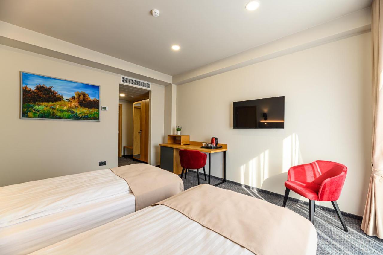 Hotel Dukat Gura Humorului Dış mekan fotoğraf