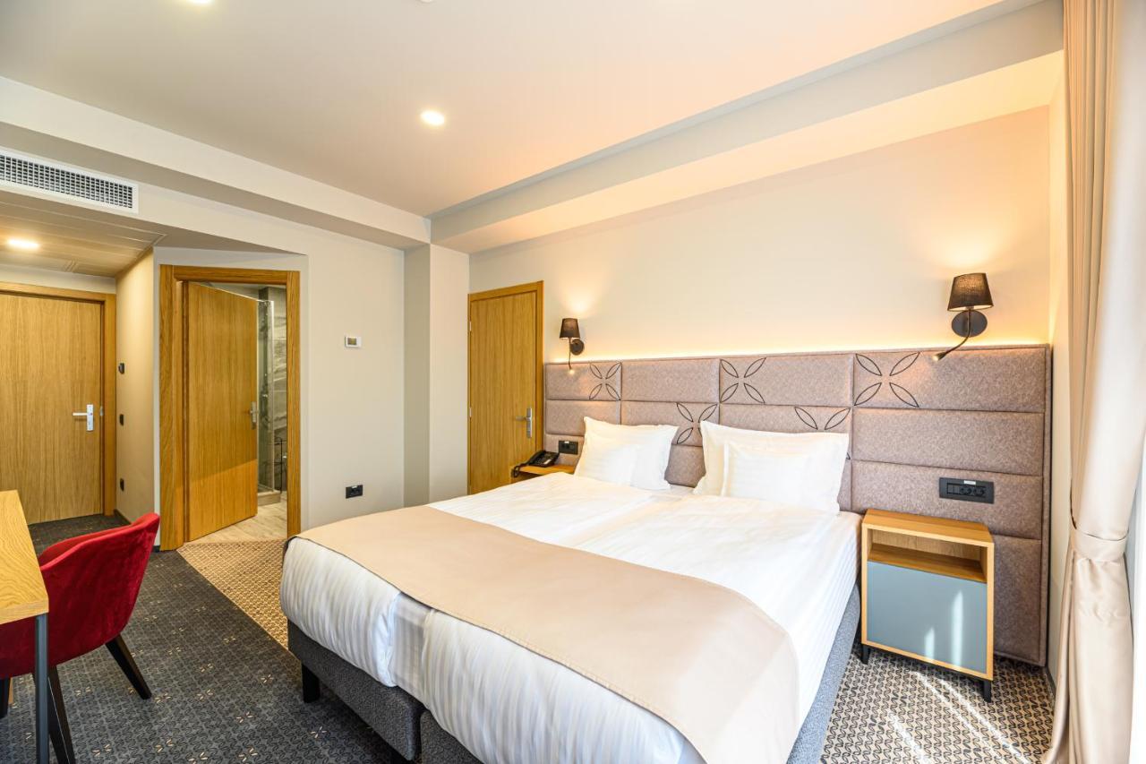 Hotel Dukat Gura Humorului Dış mekan fotoğraf