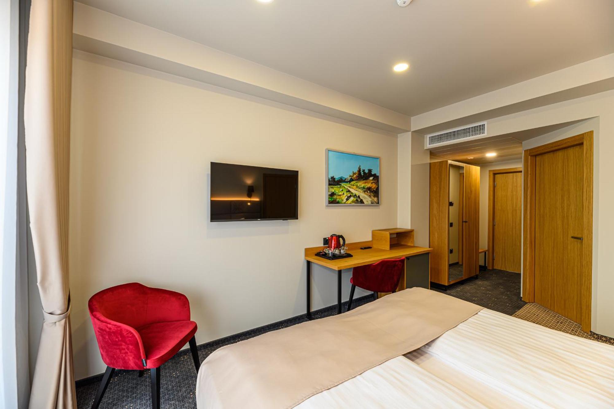Hotel Dukat Gura Humorului Dış mekan fotoğraf